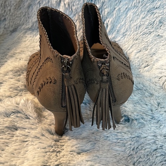 Torrid B Tau Woven Peep Toe heel Size 9M - Picture 3 of 11